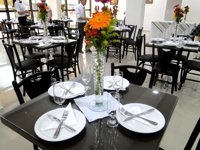 Hotel Maestro Executive Toledo Toledo  Extérieur photo